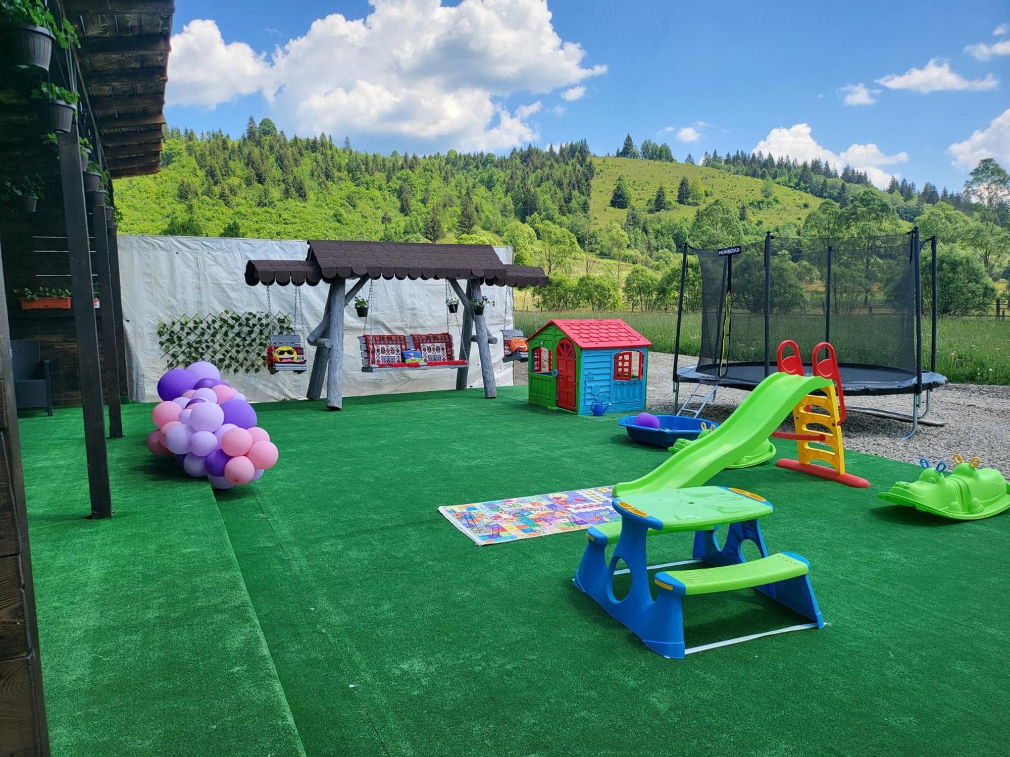 Soimii Bucovinei Residence Ватра-Молдовіцей Екстер'єр фото